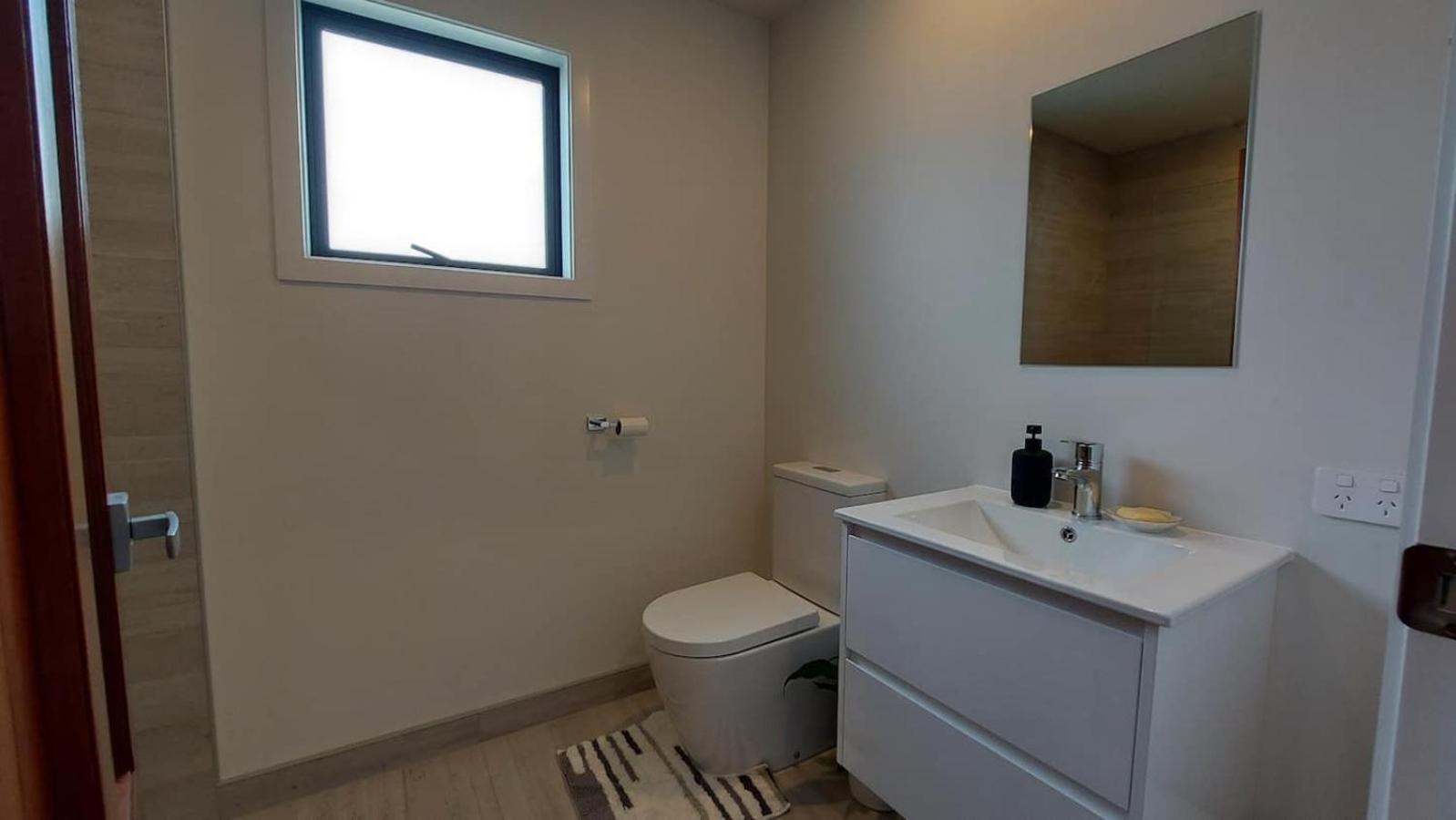 Sleek Suite By The Sand 1-Bedroom ダニーデン エクステリア 写真
